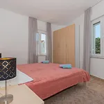 Holiday home Natalia Tribunj (Sibenik-Knin)