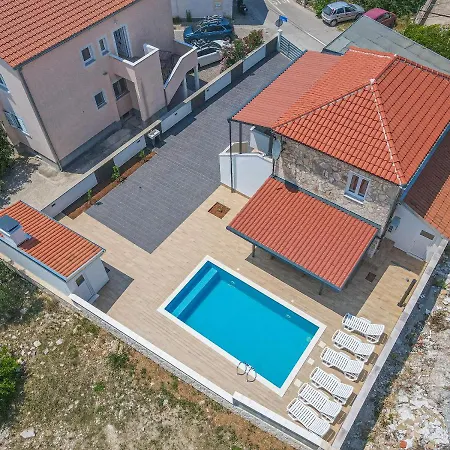 Natalia בית נופש *