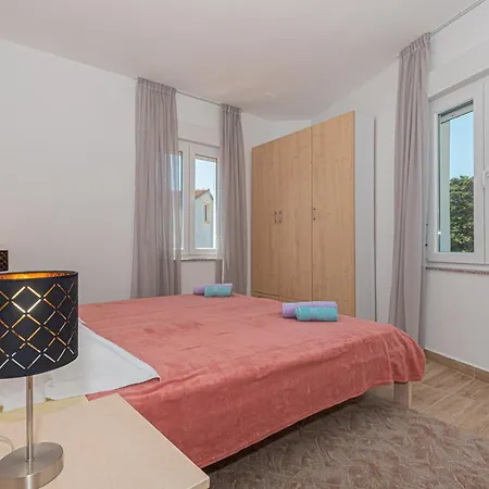 Ferienhaus Natalia Tribalj